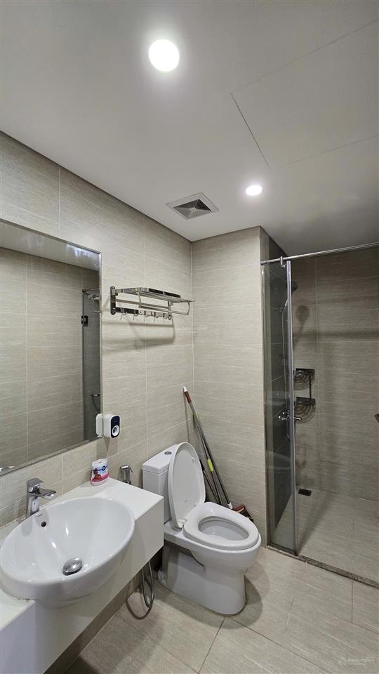 Chính chủ thanh khoản gấp căn 1n+ full đồ chỉ 2,3 tỷ tại vinhomes ocp