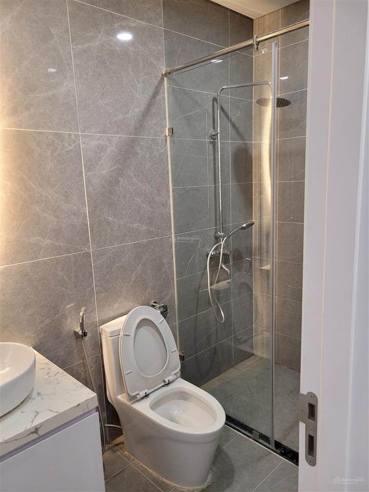 Cho thuê căn hộ bohemia 25 lê văn thiêm 130m2, 3 ngủ 2wc full đồ giá chỉ 19 tr/th