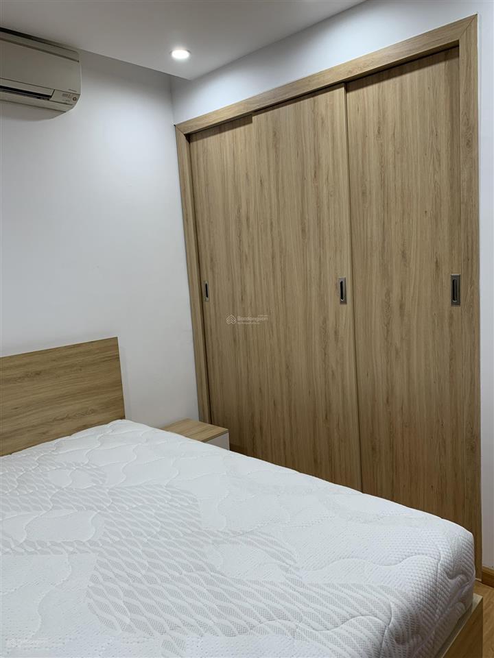 Cần bán gấp chung cư eurowindow 27 trần duy hưng 100m2, 2 ngủ, 2 wc 10 tỷ có tl  0915 351 ***