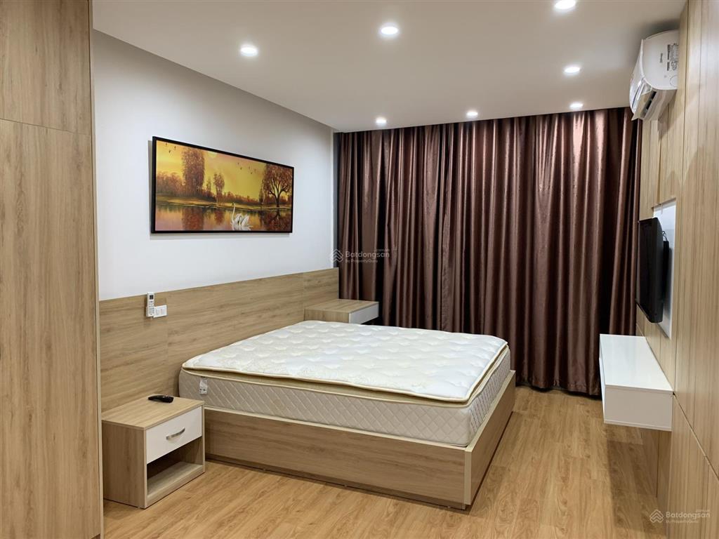 Cần bán gấp chung cư eurowindow 27 trần duy hưng 100m2, 2 ngủ, 2 wc 10 tỷ có tl  0915 351 ***