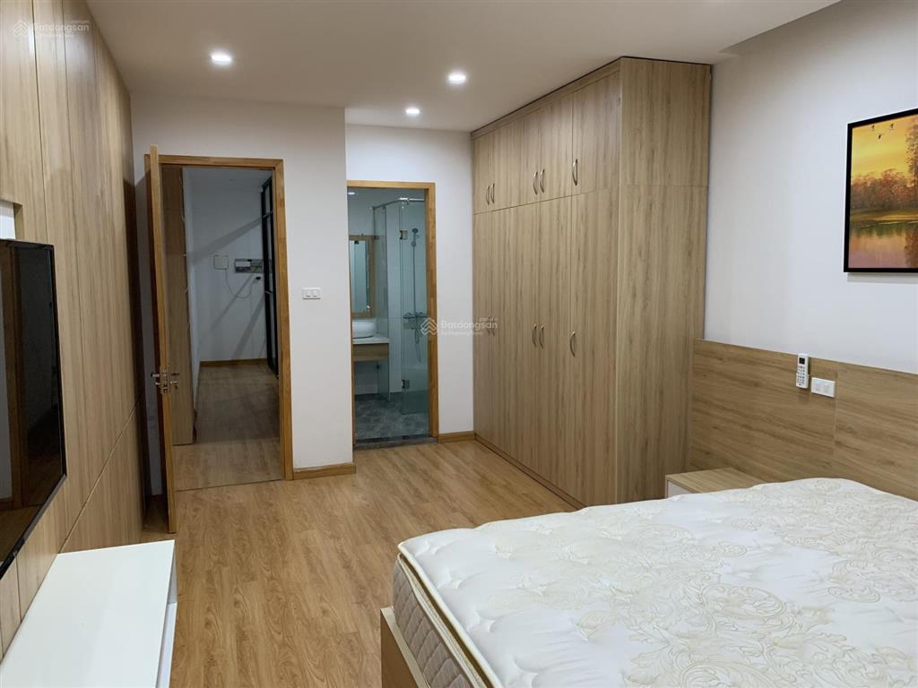 Cần bán gấp chung cư eurowindow 27 trần duy hưng 100m2, 2 ngủ, 2 wc 10 tỷ có tl  0915 351 ***