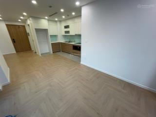 Cho thuê căn hộ golden palm 21 lê văn lương 85m 2 ngủ đồ cơ bản 15 triệu/tháng