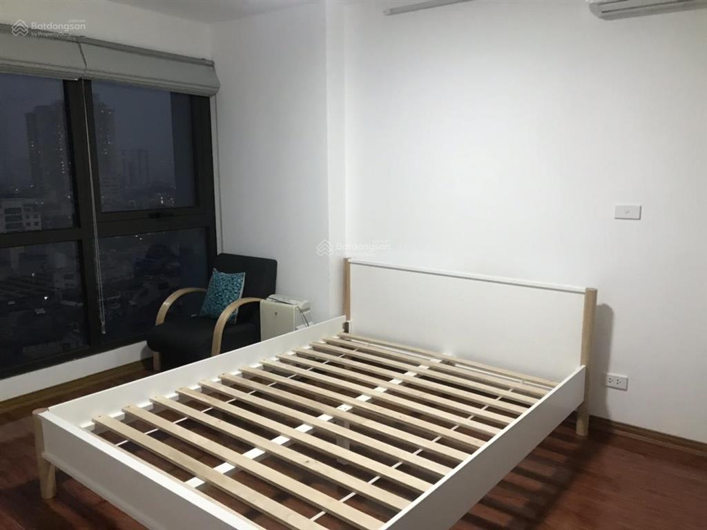 Cho thuê căn hộ 125 hoàng ngân (hoàng ngân plaza) 3pn, 2wc, 81m2 giá 15tr/th