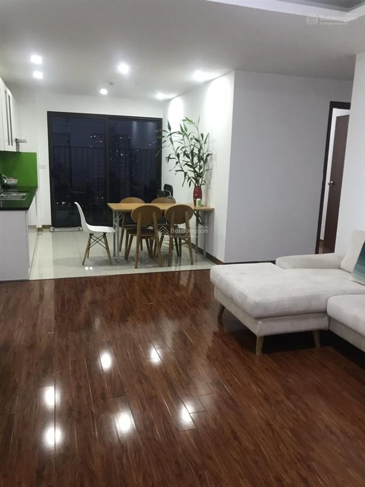 Cho thuê căn hộ 125 hoàng ngân (hoàng ngân plaza) 3pn, 2wc, 81m2 giá 15tr/th
