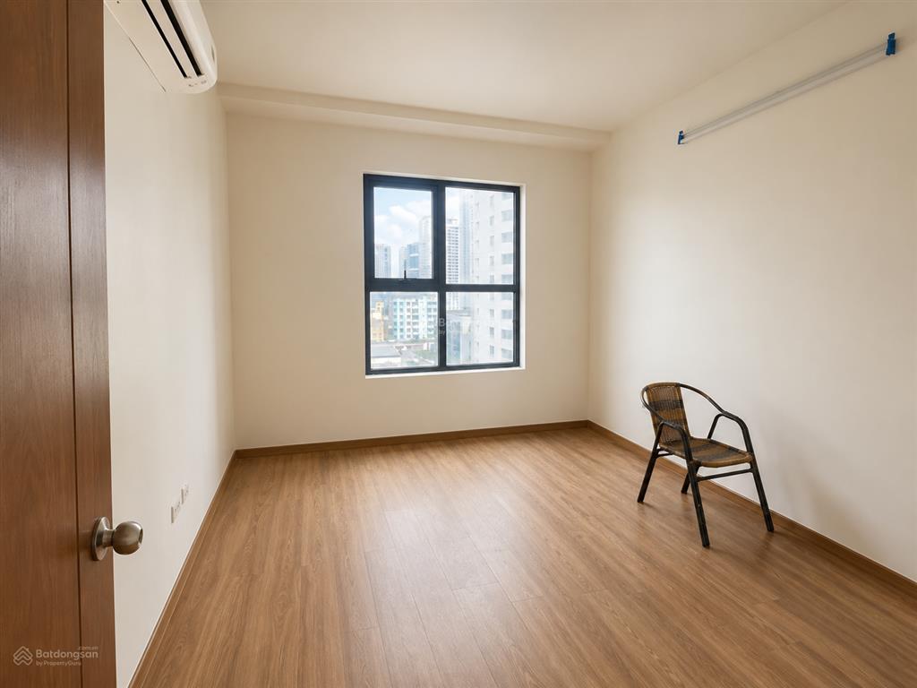 Cho thuê căn hộ chung cư golden west số 2 lê văn thiêm, 93m2, 3 pn, full đồ giá 14tr/th