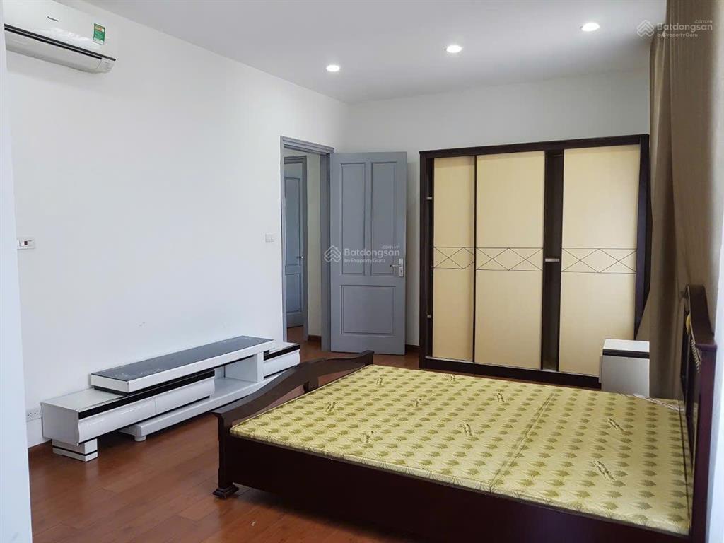 Cực hiếm cho thuê căn góc hei tower 3 ngủ, dt 156m², 3 ngủ 2 wc thoáng mát 17tr/th  0915 351 ***