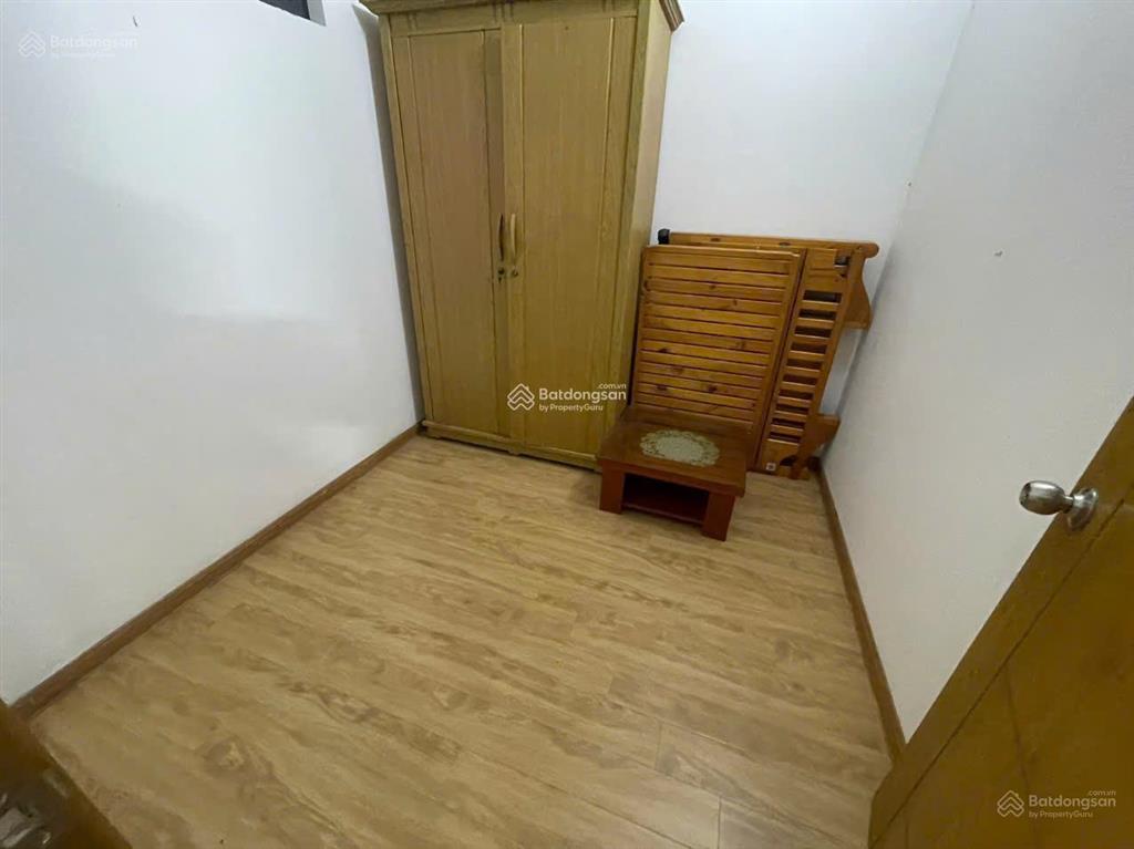 Cho thuê căn hộ toà licogi 13 tower mặt đường khuất duy tiến, 93m, 3pn 2wc 12tr