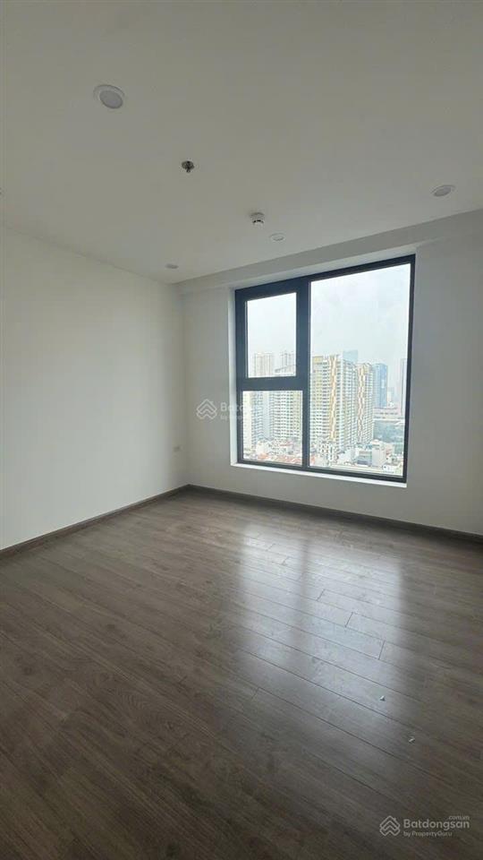 Xem nhà 247  cho thuê chung cư rivera park 70m2, 2 phòng ngủ, đồ cơ bản 13tr  0915 351 ***
