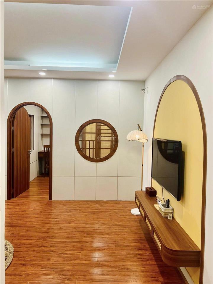 Xem nhà 247  cho thuê căn hộ chung cư golden land 100m2, 3 ngủ, 2 wc full đồ giá 16tr/th