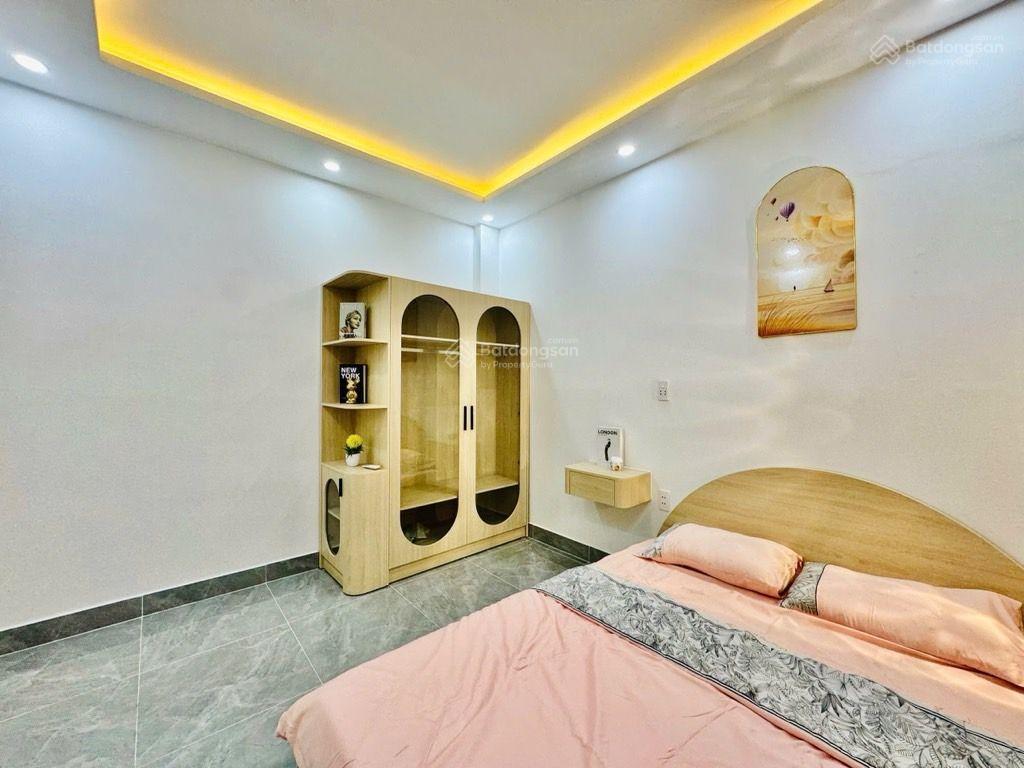 Tbh/nhỉnh 5tyxxx  một siêu phẩm 4 tầng full nội thất xịn nằm ngay trung tâm bt   07086** ms vân