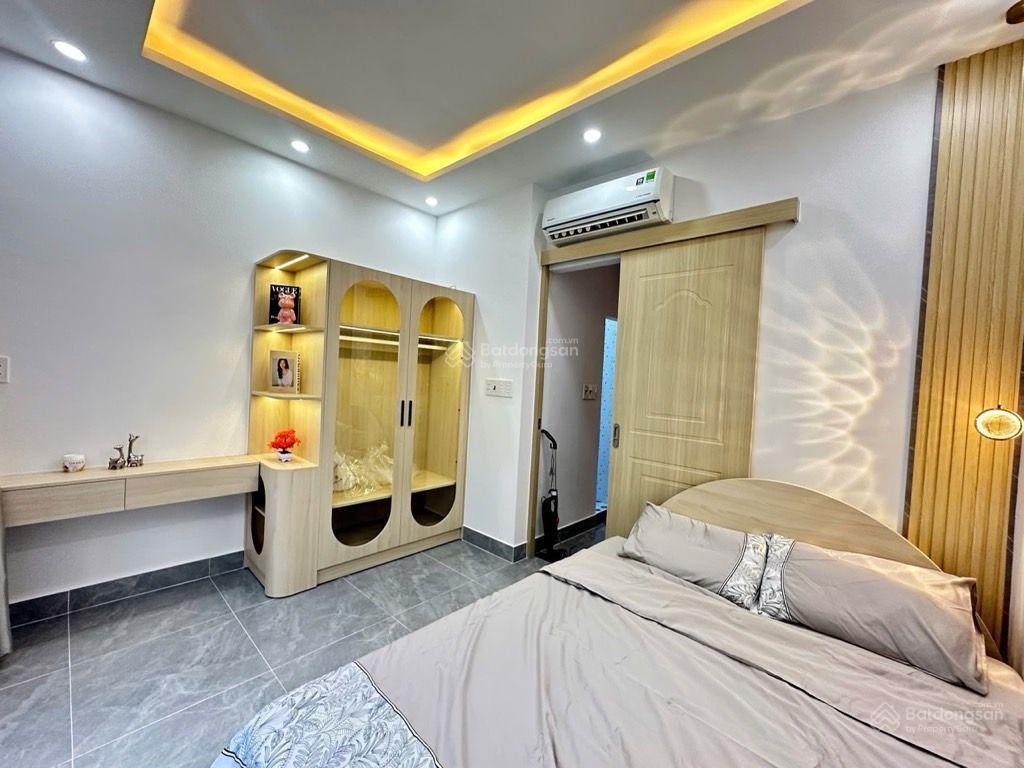 Tbh/nhỉnh 5tyxxx  một siêu phẩm 4 tầng full nội thất xịn nằm ngay trung tâm bt   07086** ms vân