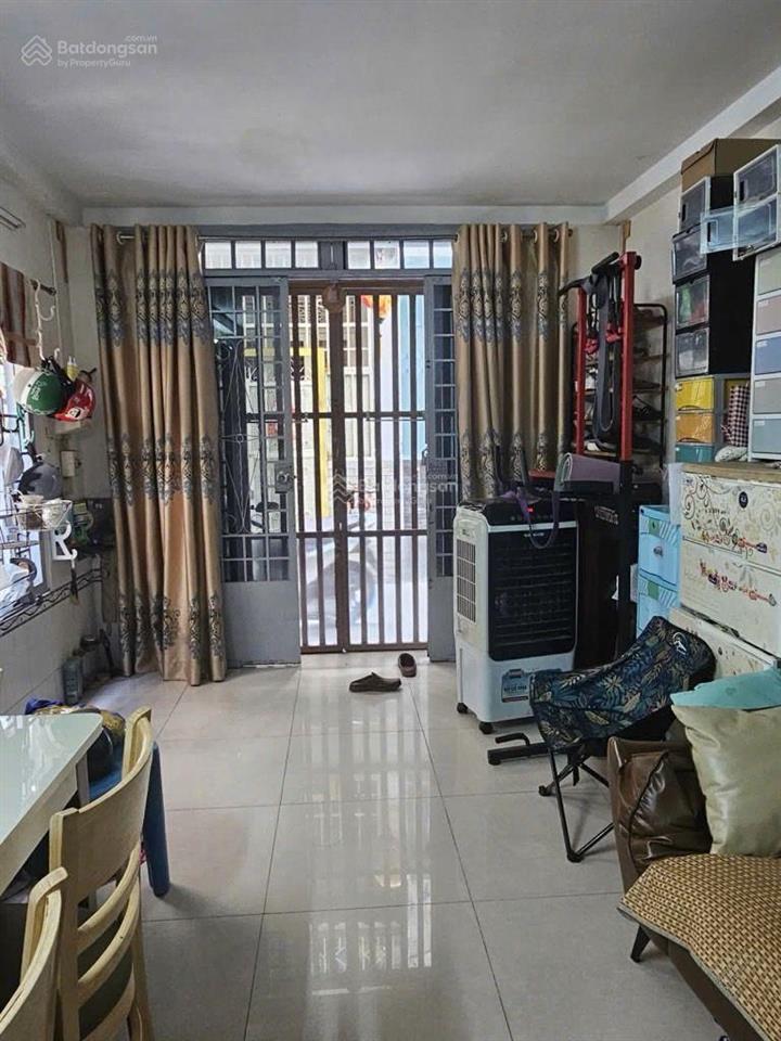 Cva/chỉ nhỉnh nhẹ 1tỷxx có ngay nhà 2 tầng đúc giấy tờ kk99, sát bên trường cán bộ   ms vân