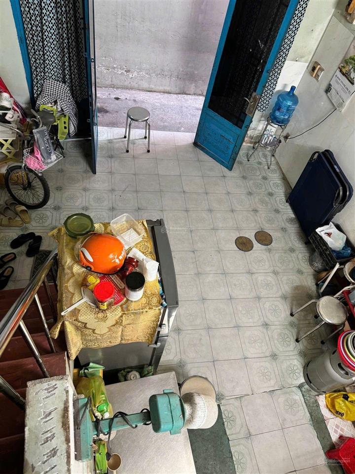 Bđt/nhỉnh 3tyxx  nhà đúc 4 tầng kiên cố gồm 3pn + sân thượng thoáng mát . vị trí đẹp khu an ninh