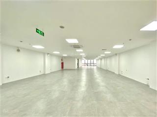 Cho thuê vp mặt phố tôn đức thắng dt 300m2 giá 90tr nhà mới xây đẹp nhất phố