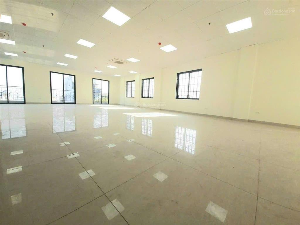 Chính chủ cho thuê sàn vp dt 120m² giá 19tr/th phố khúc thừa dụ nhiều văn phòng