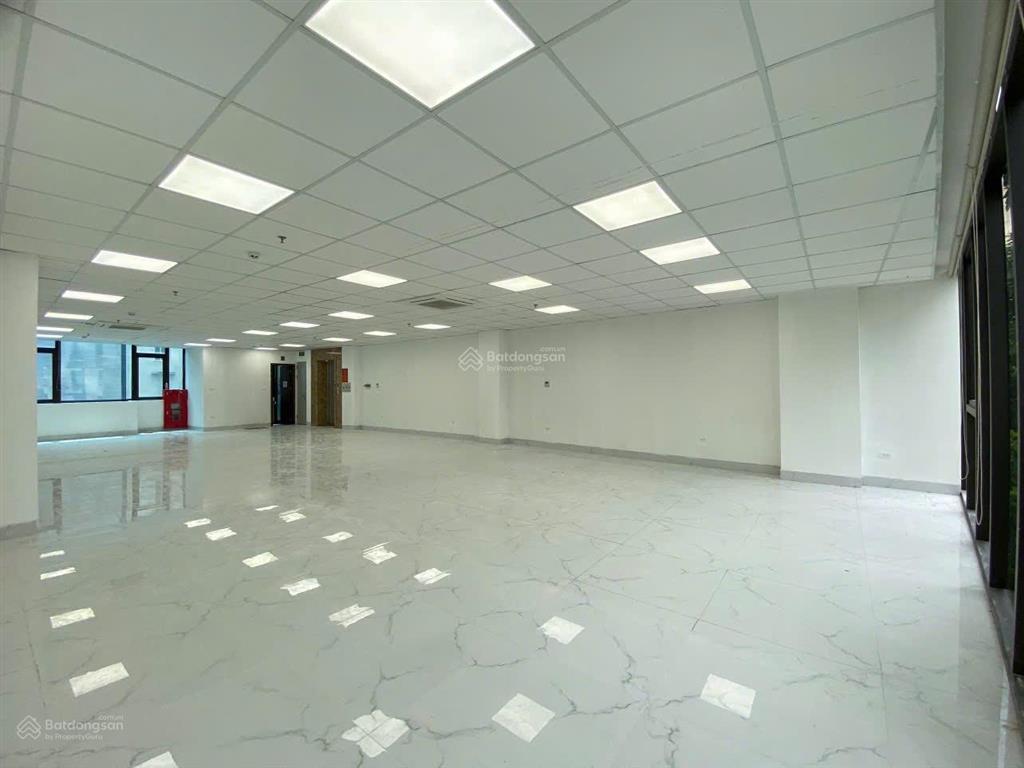 Cho thuê sàn văn phòng rẻ đẹp tô hiệu dt 100m² giá 15tr/th, ô tô đỗ thoải mái