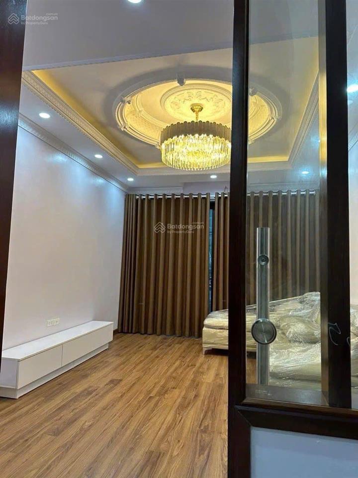 Cho thuê nhà phân lô trung kính đôi dt 70m2 x 5t giá 19tr/th, oto đỗ cửa