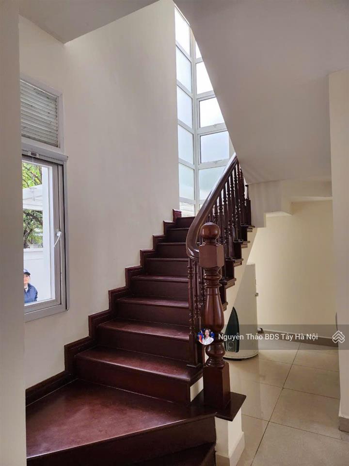 Cho thuê biệt thự splendora 270m2, nhà đồ cơ bản, nhà sạch sẽ, căn góc thoáng, giá thuê 25trieu