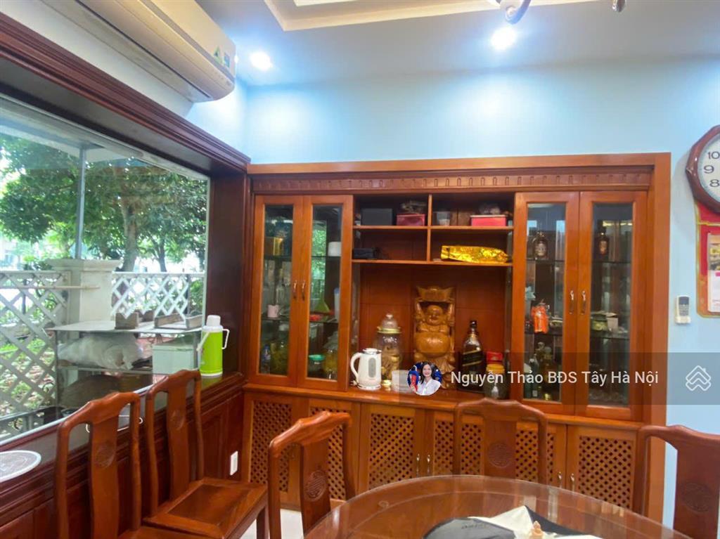 Bán liền kề splendora 103m2, nhà hoàn thiện đẹp, sân vườn rộng sau nhà, sổ đỏ cất két, giá 24,x tỷ