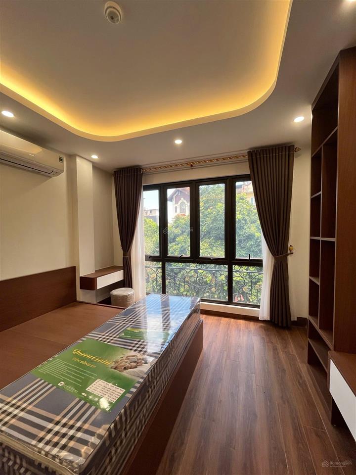 Cho thuê ccmn ô tô đỗ cửa nội thất cực xịn ngay cạnh goldmark
