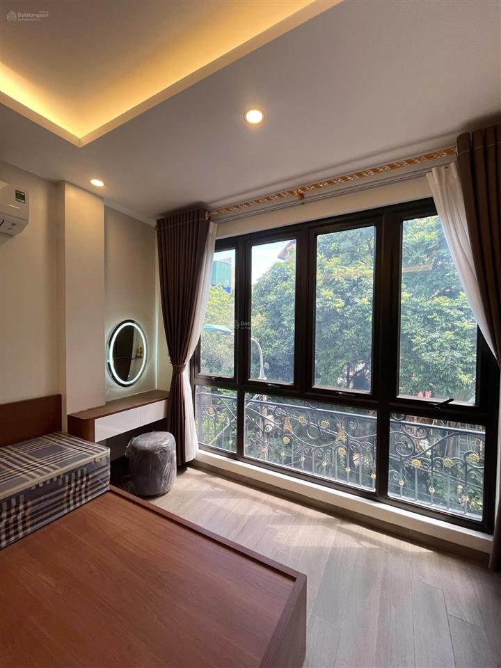 Cho thuê ccmn ô tô đỗ cửa nội thất cực xịn ngay cạnh goldmark