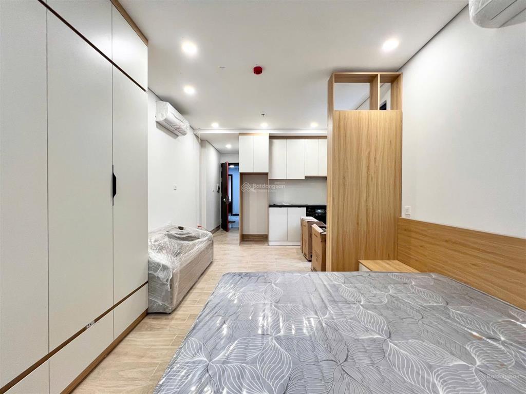 Căn hộ mới full nội thất cực xịn, rộng rãi, đầy đủ tiện nghi