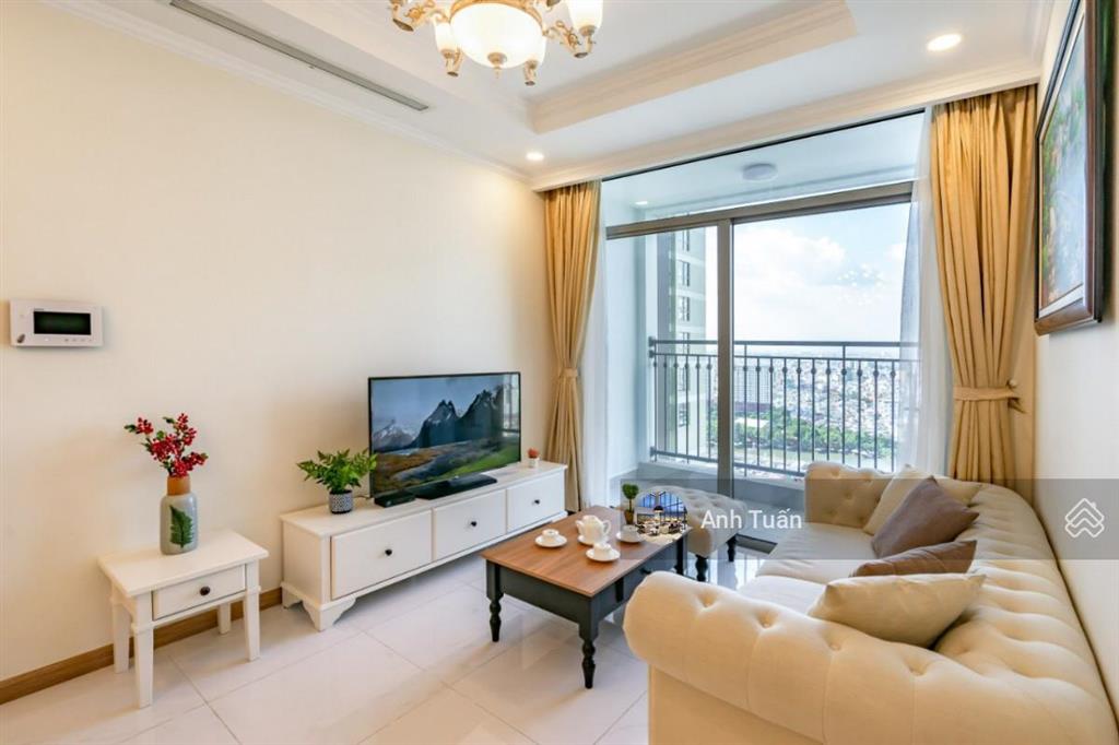 Cần bán căn hộ chung cư res 11 lạc long quân, dt 74m2, 2pn, giá 5,1 tỷ, sổ hồng,  0907 488 ***