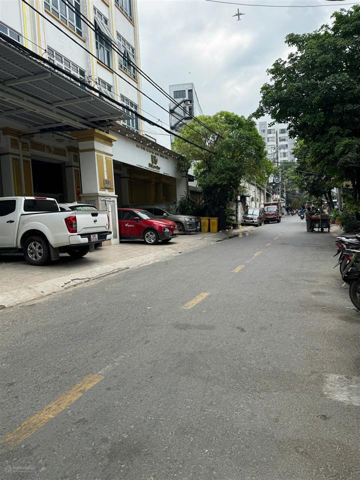 Mặt tiền đường số 13,đối diện celadon,siêu thị aeon mall.dt 5x20m, cấp 4, q bình tân