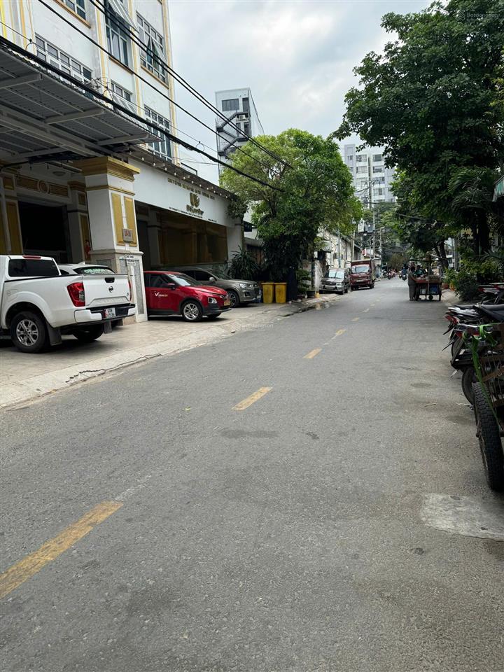 Mặt tiền đường số 13,đối diện celadon,siêu thị aeon mall.dt 5x20m, cấp 4, q bình tân