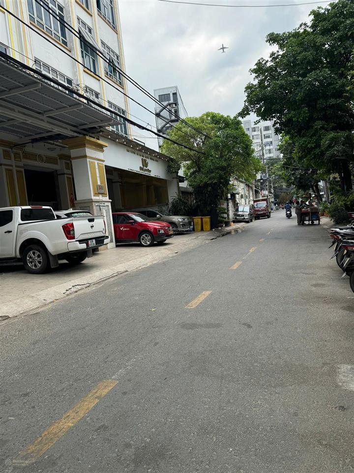 Mặt tiền đường số 13,đối diện celadon,siêu thị aeon mall.dt 5x20m, cấp 4, q bình tân