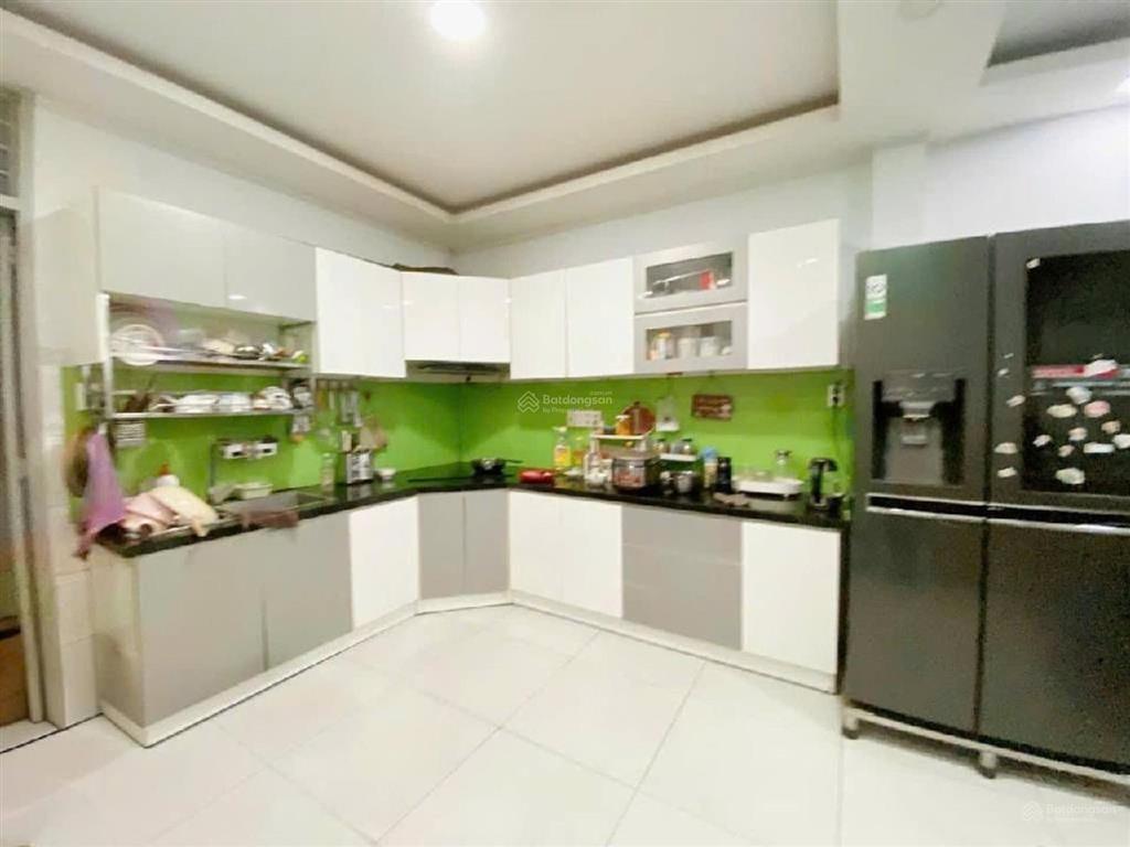 Bán nhà cách mt gò dầu 30m ( 4.1x22m) 2 lầu,sân thượng,hẽm thẳng 8m . giá 9,5 tỷ