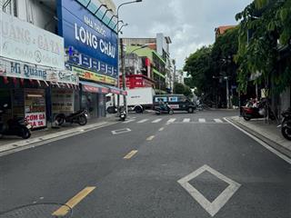 Tòa nhà  mt đường nguyễn hậu (8x16m) 3 lầu, sân thượng, thang máy. vị trí cực đẹp, p. tân thành