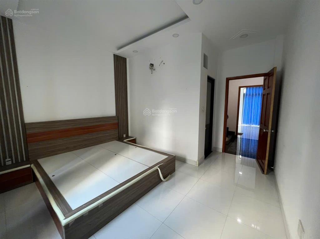 Nhà hẻm thẳng 7m phú thọ hòa. dt 4x16,5m, 2 lầu sân thượng, cách mặt tiền vài căn, giá 7,5 tỷ tl