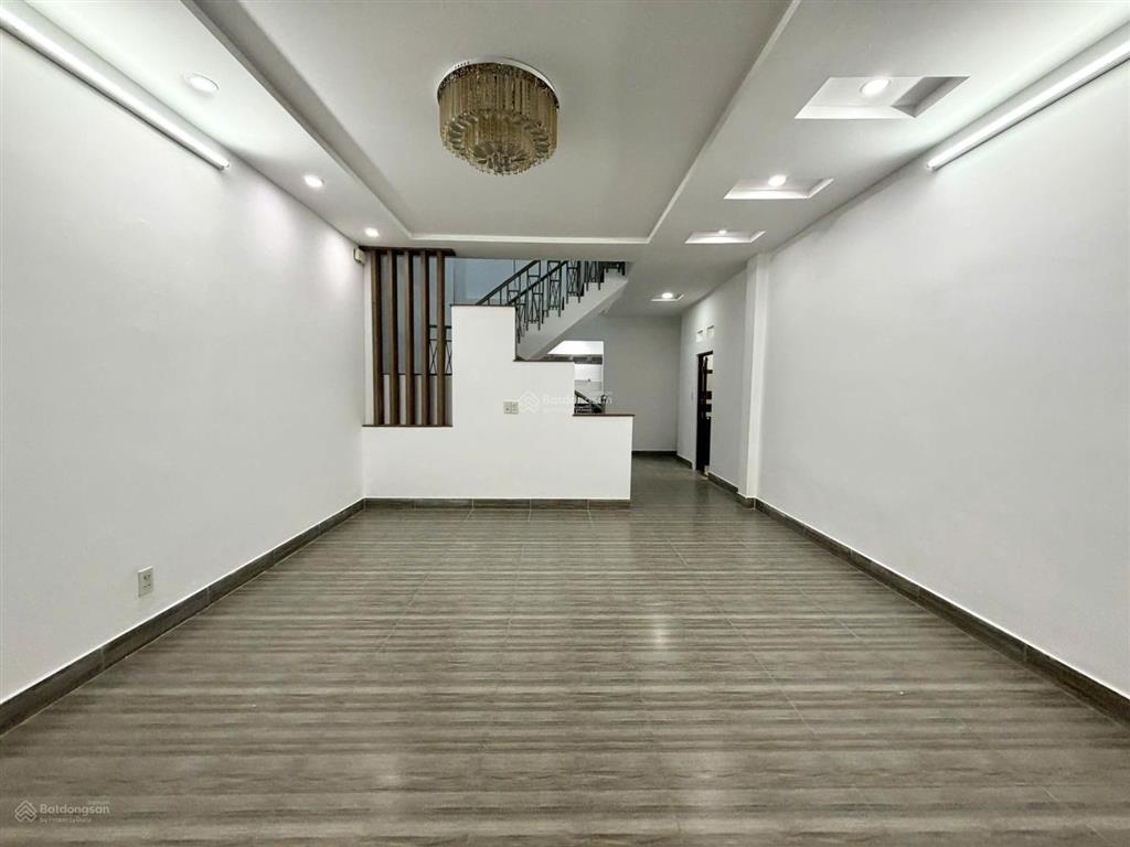 Giảm 500tr. nhà hxh ngay nguyễn kiệm, gần ngã tư phú nhuận, 4.7x19, 2t, 12.1 tỷ , hđ thuê 25tr/th