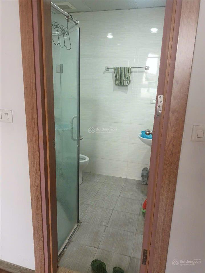 Chính chủ cho thuê căn hộ p1005b 67m2 tòa nhà udic riverside ngõ 122 vĩnh tuy