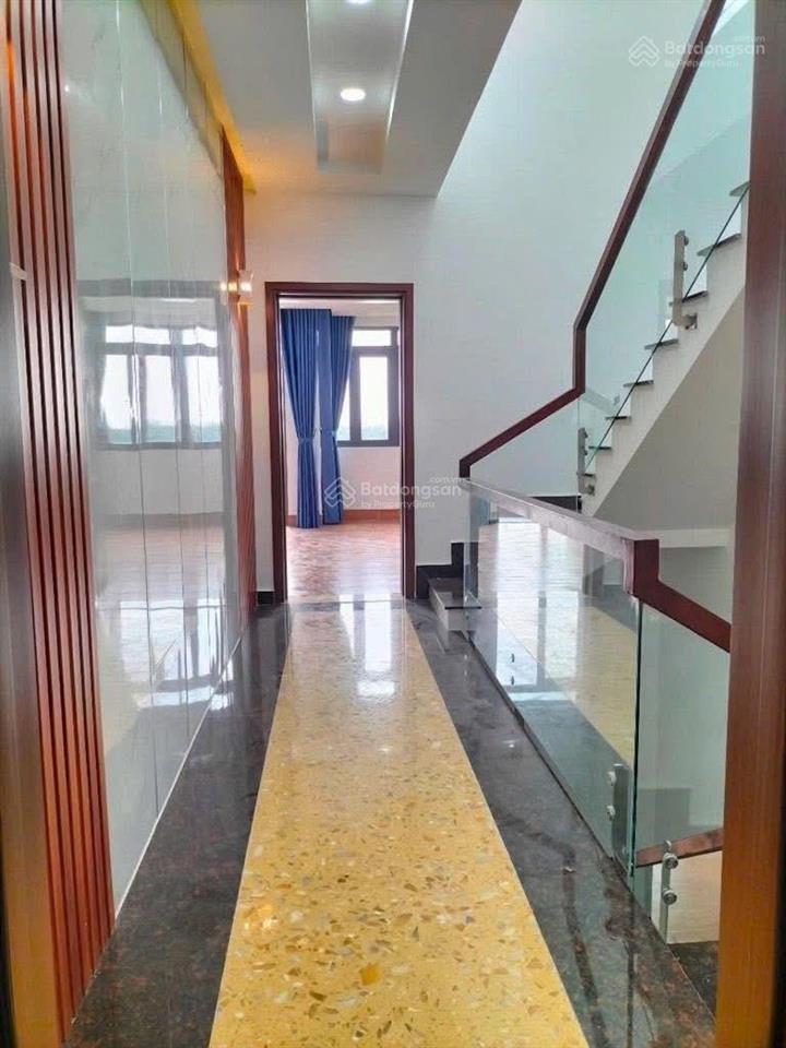 Chỉ hơn 8tỷ có ngay nhà 5 tầng  5x17  hẻm 7m thông  nguyễn văn tạo  nhà bè