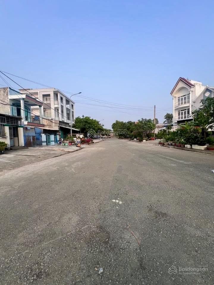 Biệt thự 5 tầng  đường 8m  7x14  gara ôtô  hồ bơi  thang máynguyễn văn tạo  nb  nhỉnh 9 tỷ