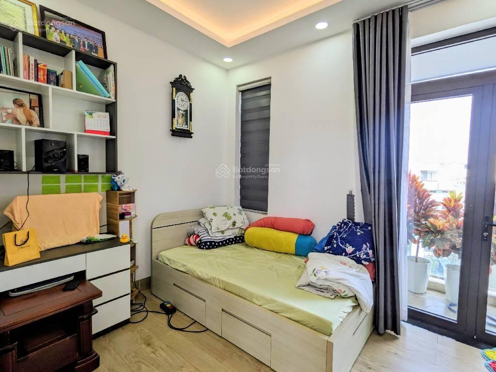 Nhà phố 3 tầng  chủ xây tâm huyết để ở  42m2  phú thuận  q7  5 tỷ 5