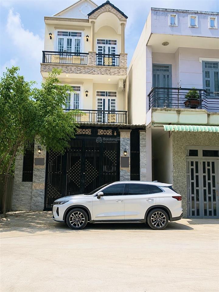 Siêu phẩm 3 tầng 5x204pnkhông dính quy hoạchhẻm 8mnguyễn văn tạonbnhỉnh 6 tỷ