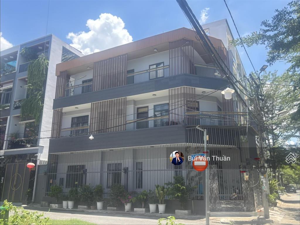Nhà 3 tầng góc 2 mặt tiền nội bộ  xe hơi quay đầu  kdc the sun nhà bè  4,5x15  giá chỉ 6,5 tỷ