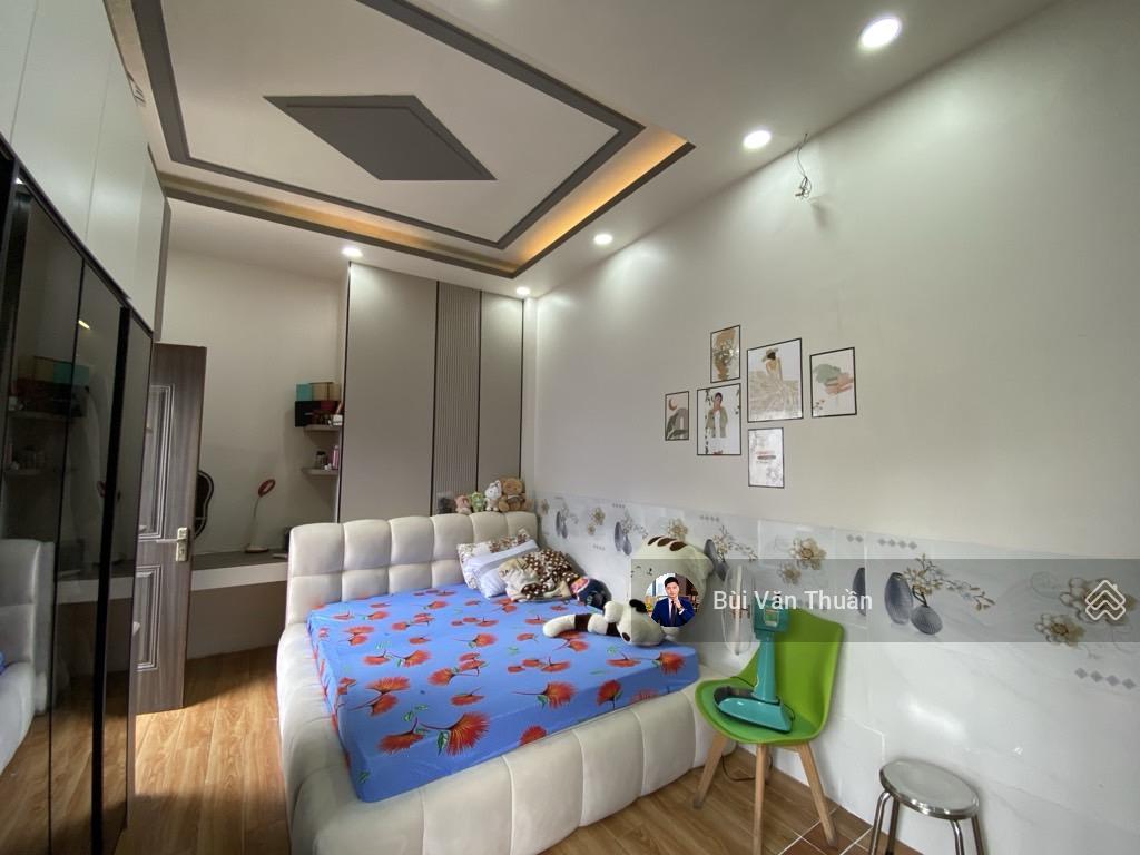 Nhà 3 tầng góc 2 mặt tiền nội bộ  xe hơi quay đầu  kdc the sun nhà bè  4,5x15  giá chỉ 6,5 tỷ