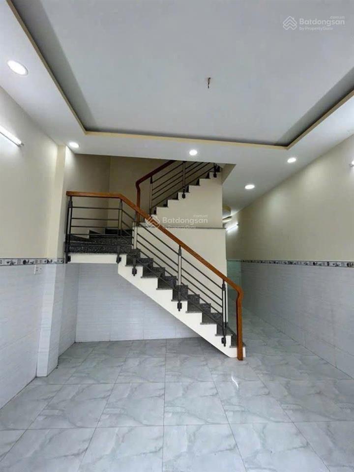Bán nhà 3 tầng  8,8x17  8pn  hẻm 5m  gần trường lái thành công  nhà bè  nhỉnh 6 tỷ