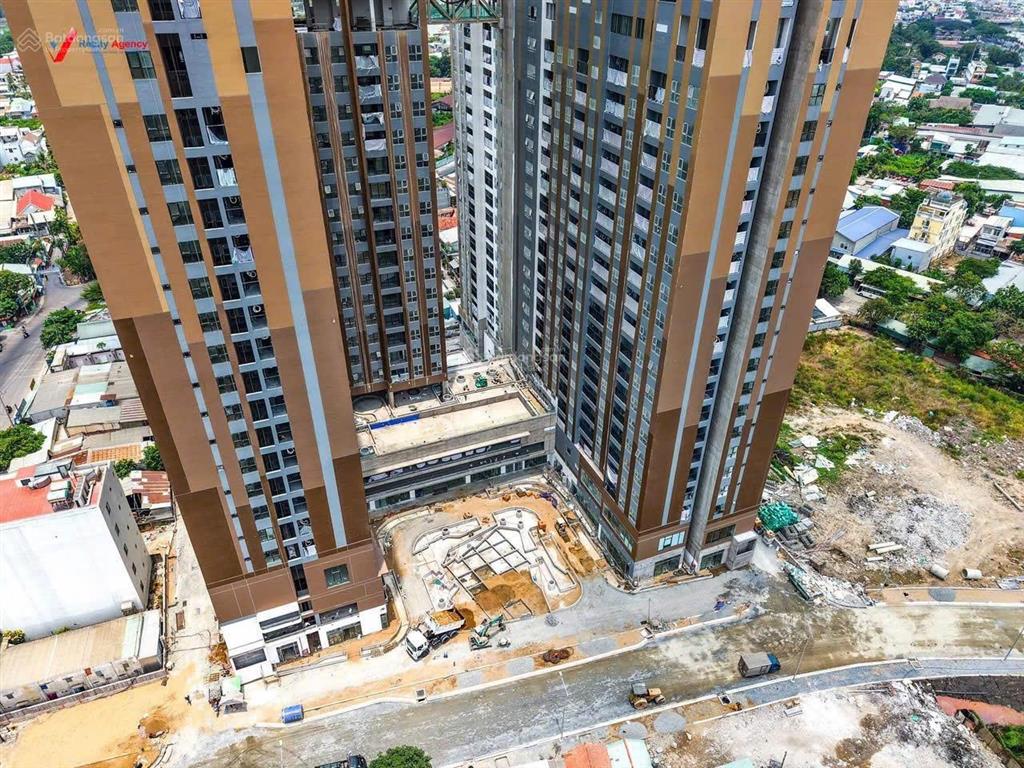 Chủ ngộp bán gấp căn hộ 2pn 2wc a&t sky garden giá chỉ 2,35x tỷ