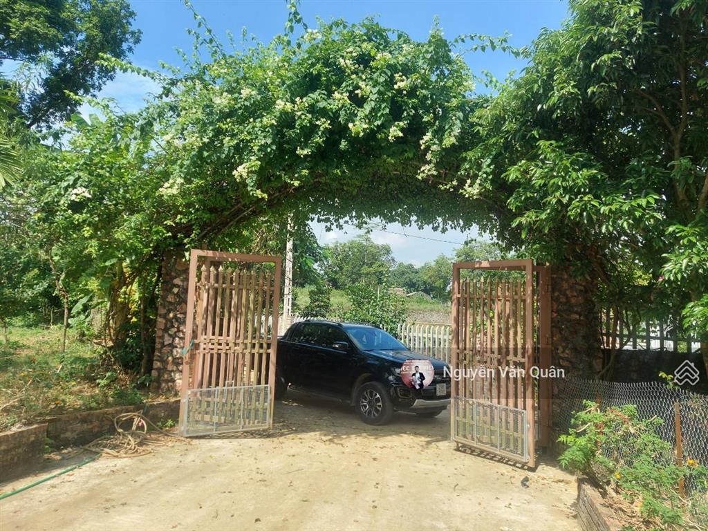 Cắt lỗ! 1ha có 400m2 đất ở và cln, sẵn khuôn viên đẹp, gần sân golf sky lake, gần đường vành đai 5