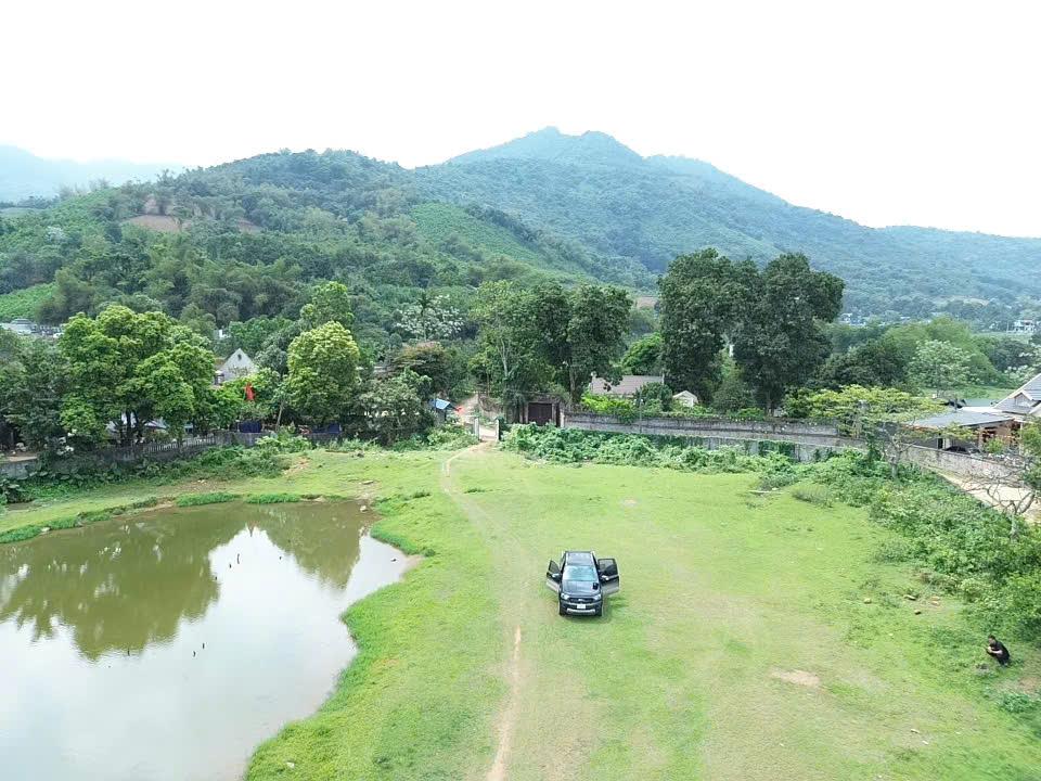 Nhỉnh 3 triệu! đất đẹp, view đồi núi, trung tâm lương sơn, đường chạy vòng quanh, cách big c 37km.