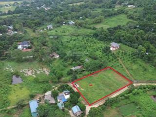 Lô góc! giáp suối to đẹp! view núi! lô 2750m2 tại lương sơn, giá chỉ 2.x triệu 1m2.  0988 112 ***