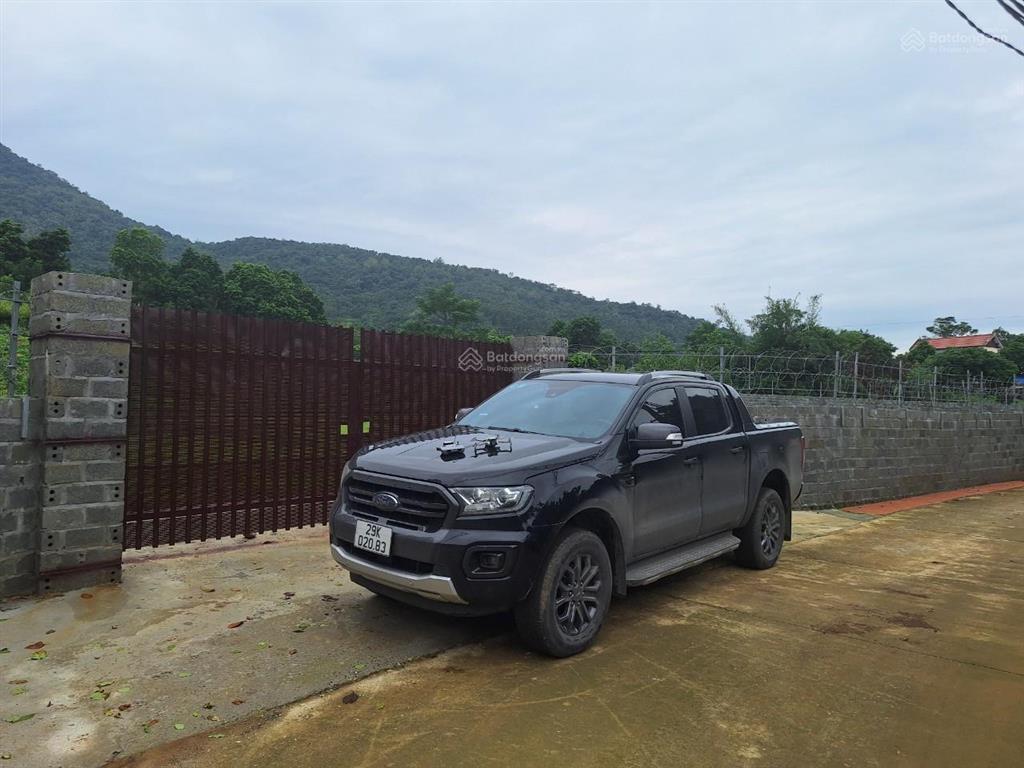 Lô góc! giáp suối to đẹp! view núi! lô 2750m2 tại lương sơn, giá chỉ 2.x triệu 1m2.  0988 112 ***