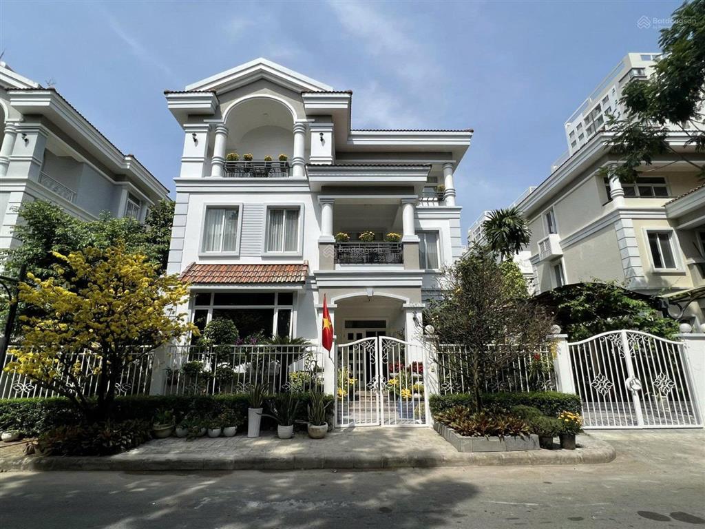 Bán gấp biệt thự kđt văn phú, 200m23 tầng, mt 10m, 35 tỷ   0987 104 ***