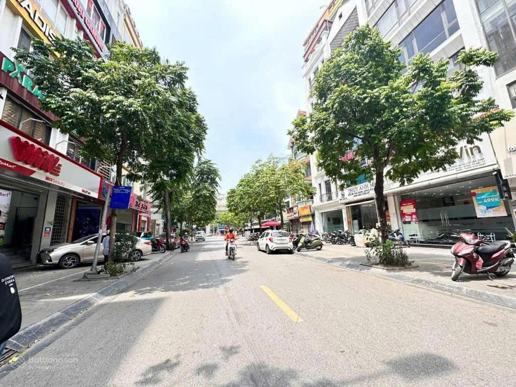 Bán nhanh nhà phố nguyễn chí thanh, 100m2 x 5 tầng, mt 6.5m, 58.5 tỷ   0987 104 ***