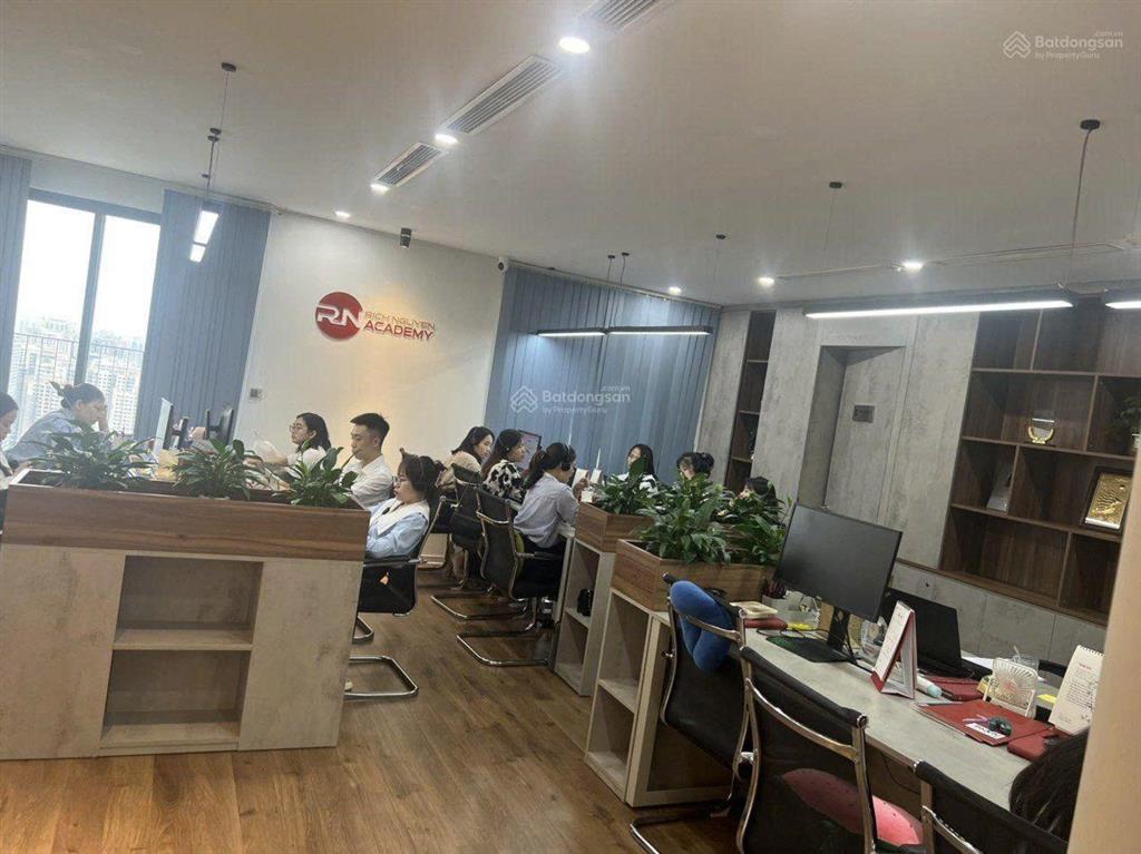 Sở hữu tòa văn phòng mặt phố sát vành đai 2.5, 190m2 8 tầng, dt 250tr/tháng, chỉ hơn 400tr/m2